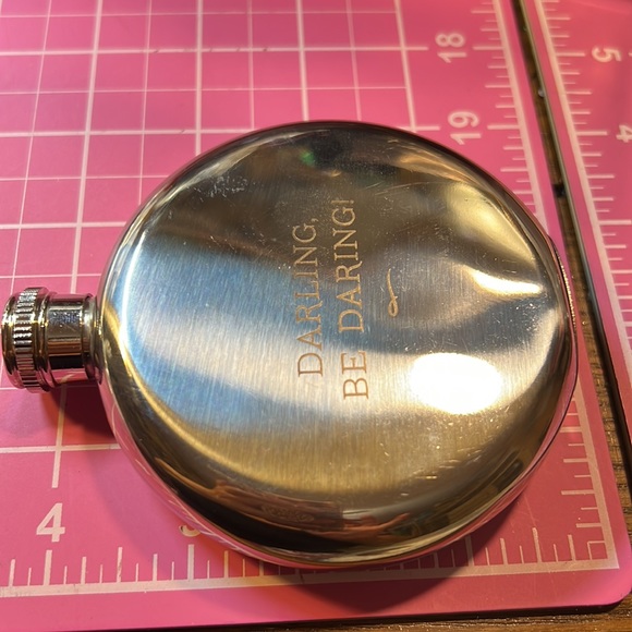 New, small Flask - Picture 10 of 11